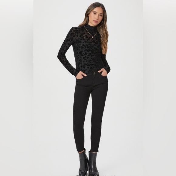 PAIGE Women’s Verdugo Crop Jeans in Black Overdye. - Picture 6 of 10